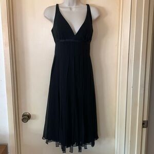 Carmen Marc Valvo Collection 100% silk black cocktail dress size 4